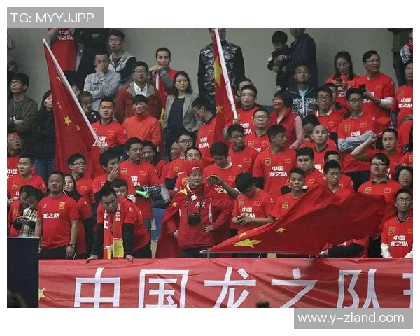 国足迎战实力强劲的日本队全力以赴争取突破与胜利